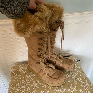 Tan Fur-Lined Women's Boots